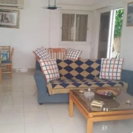 3-bedroom House Near The *