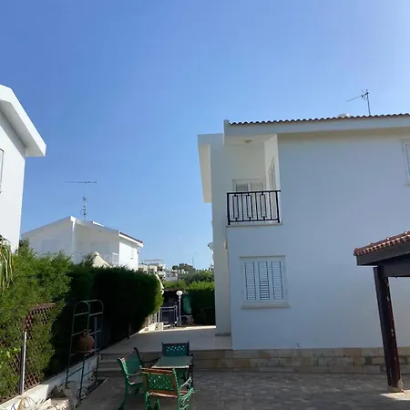 Tatil Evi 3-bedroom House Near The Paralimni