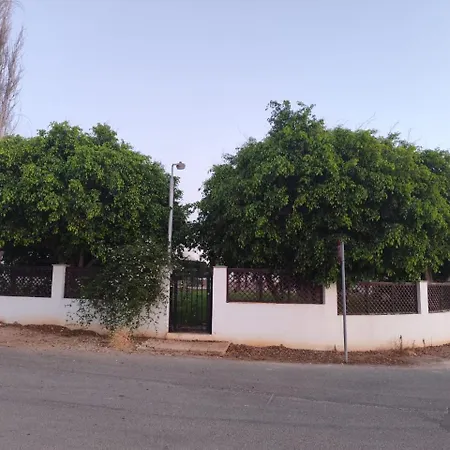 3-bedroom House Near The Casa de Férias Paralimni