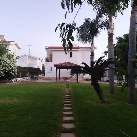 3-bedroom House Near The Holiday home