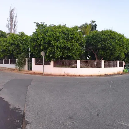 Σπίτι διακοπών 3-bedroom House Near The *