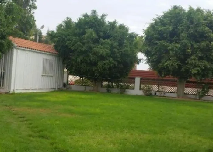 Prázdninový dům 3-bedroom House Near The