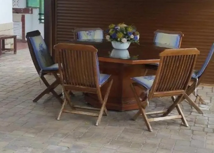 Prázdninový dům 3-bedroom House Near The