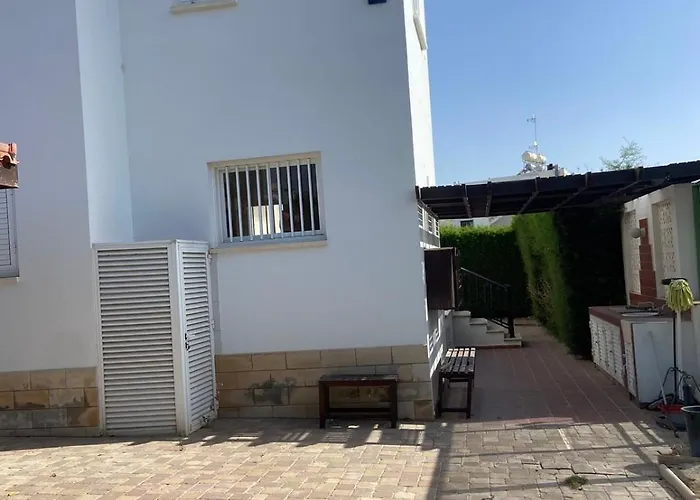 3-bedroom House Near The Paralimni