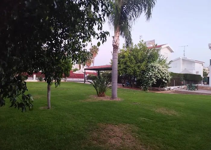 Prázdninový dům 3-bedroom House Near The Paralimni