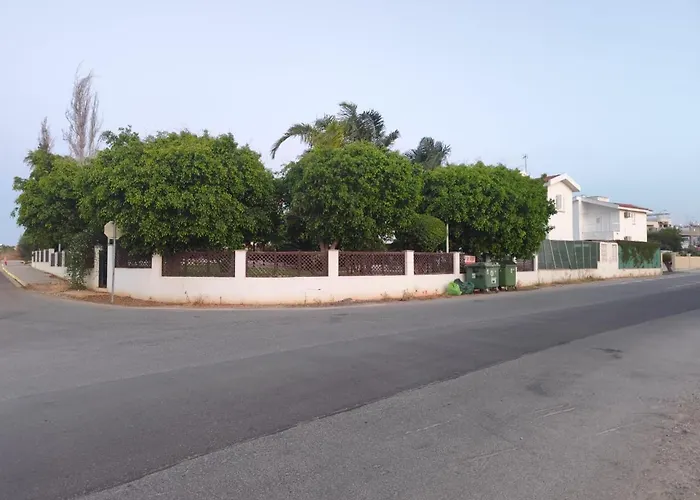 3-bedroom House Near The * Paralimni