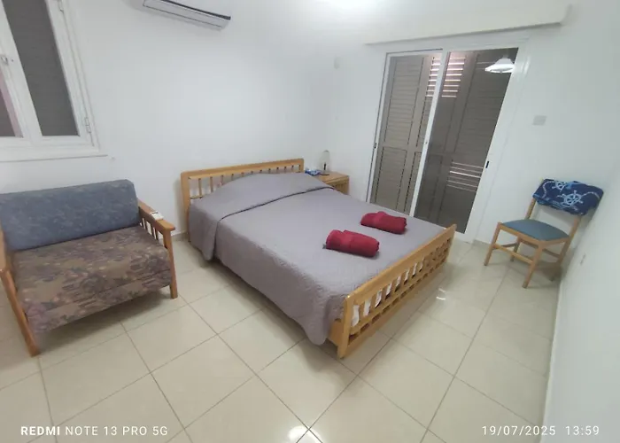 3-bedroom House Near The Prázdninový dům